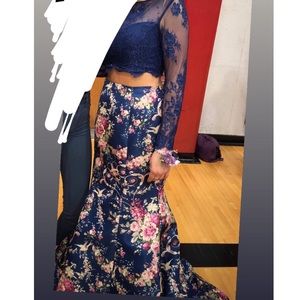 Beautiful floral prom dress!!